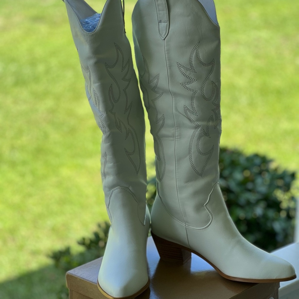 Cowgirl Boots -  Size 14B - White - NWT